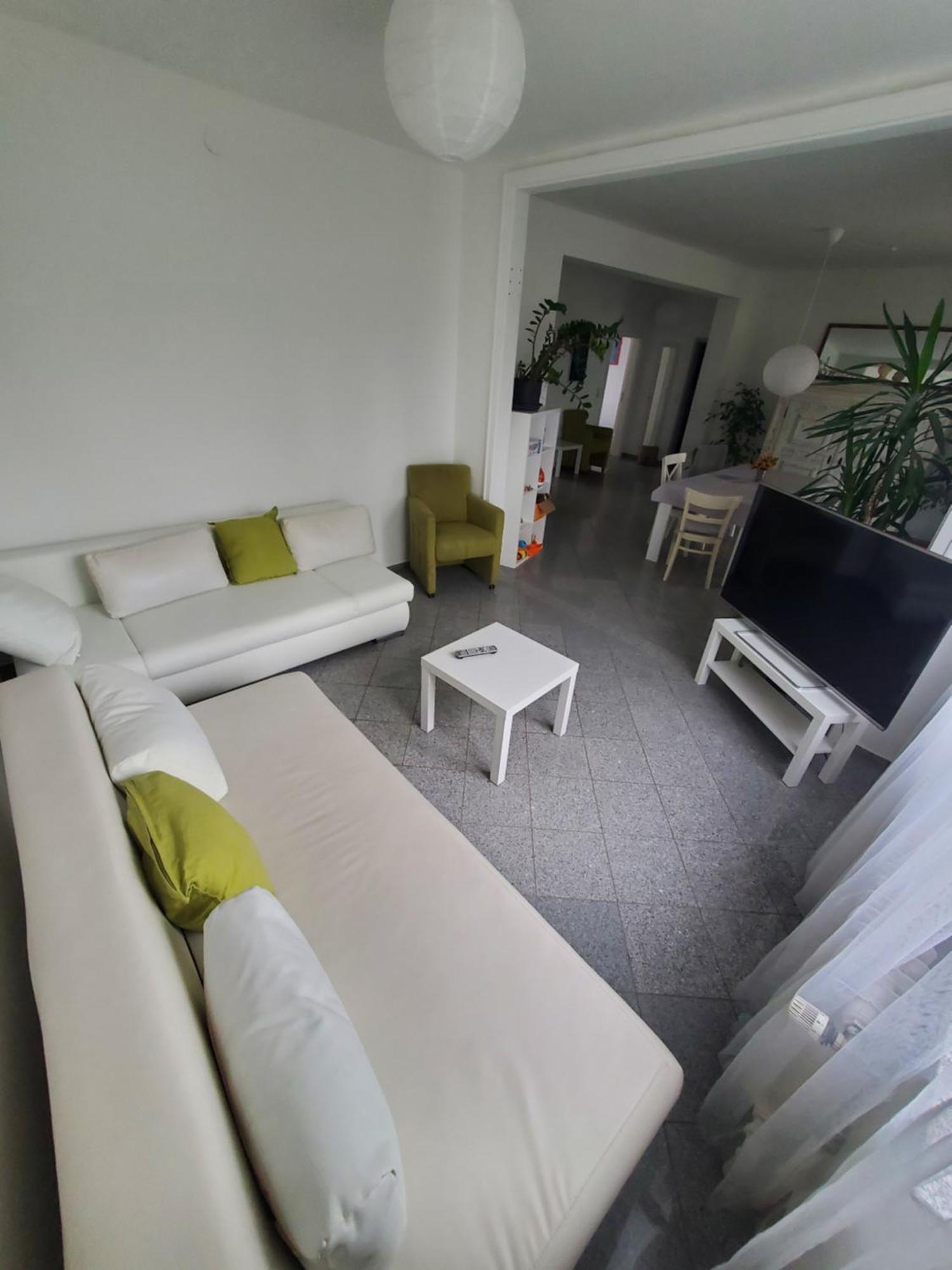 Grosse 3 Zi Auf Der Pferde Farm Apartment *